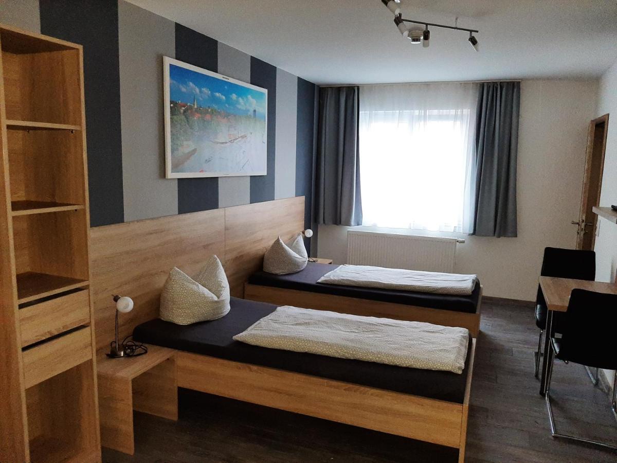 Haus Roseneck-Pension Am Stadtrand Borchen Εξωτερικό φωτογραφία
