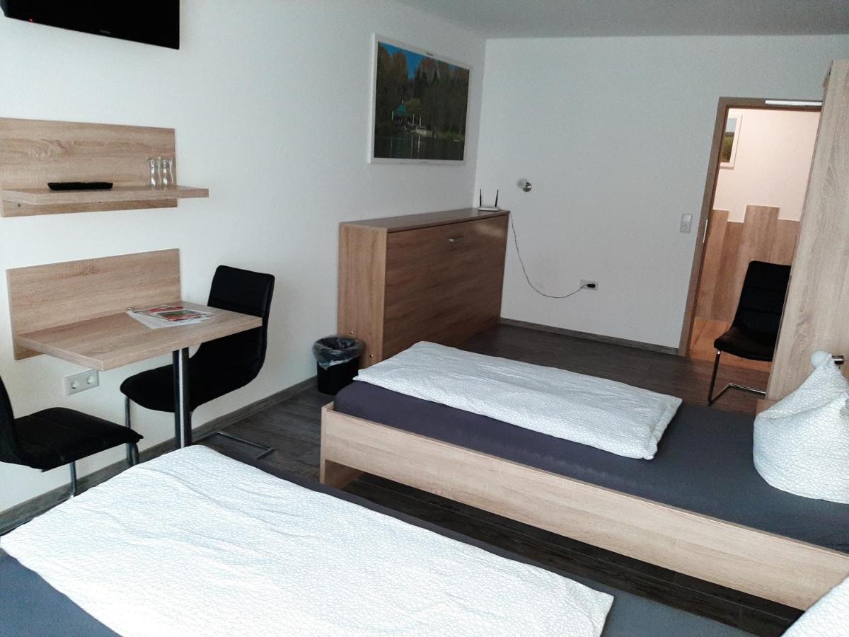 Haus Roseneck-Pension Am Stadtrand Borchen Εξωτερικό φωτογραφία