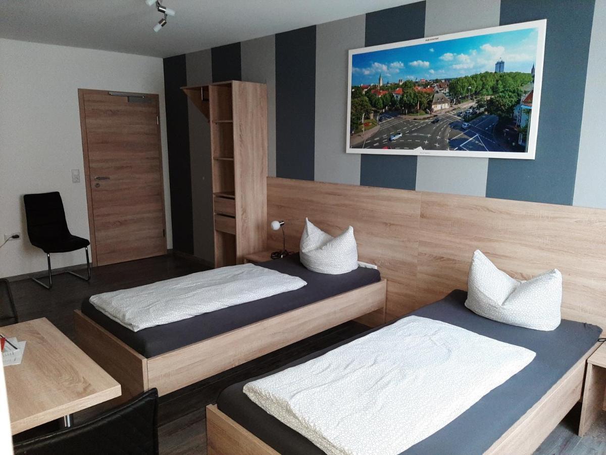 Haus Roseneck-Pension Am Stadtrand Borchen Εξωτερικό φωτογραφία