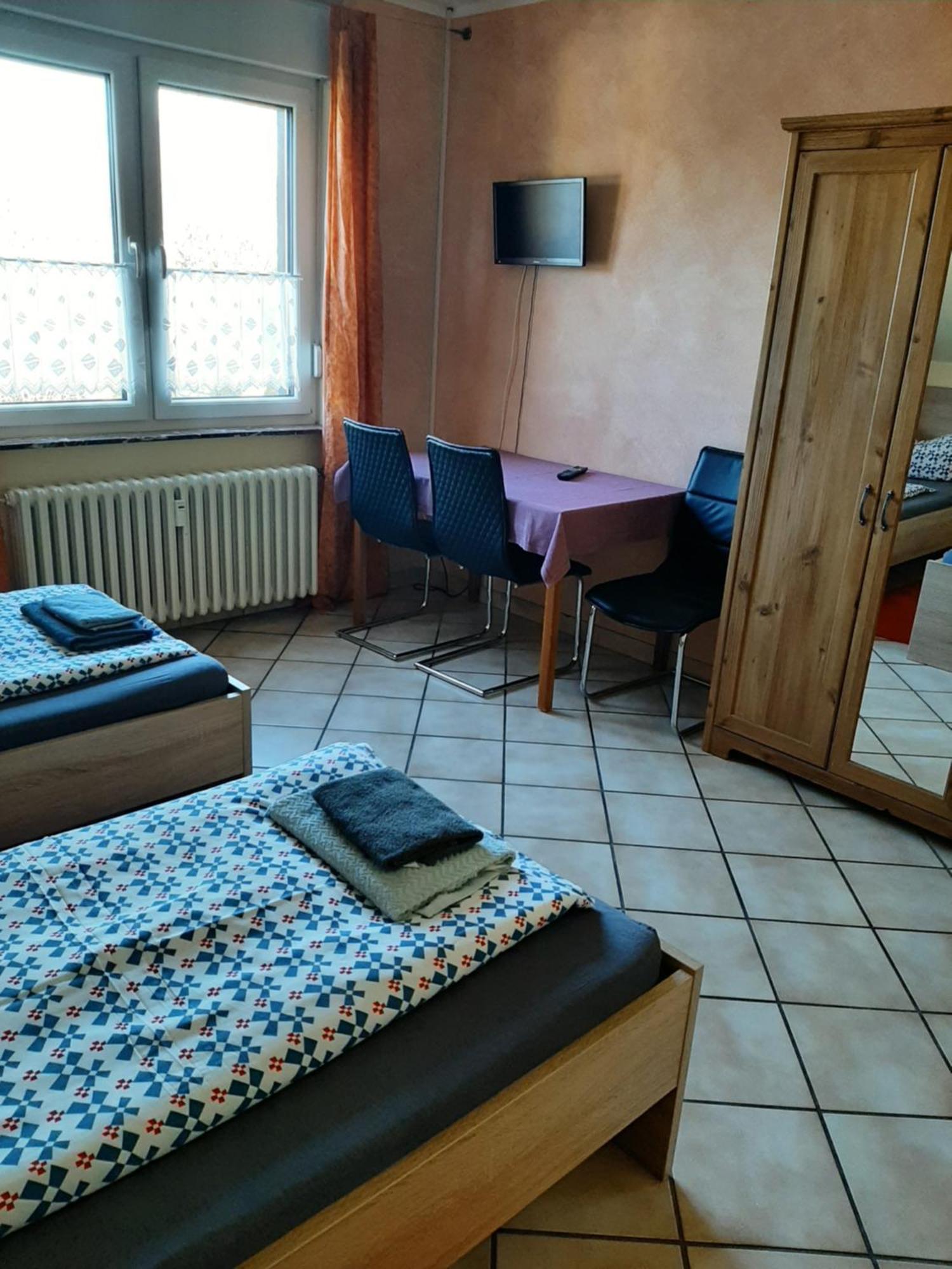 Haus Roseneck-Pension Am Stadtrand Borchen Δωμάτιο φωτογραφία
