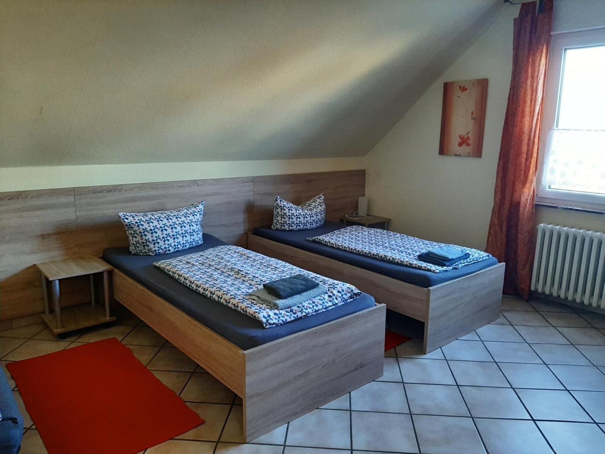 Haus Roseneck-Pension Am Stadtrand Borchen Δωμάτιο φωτογραφία